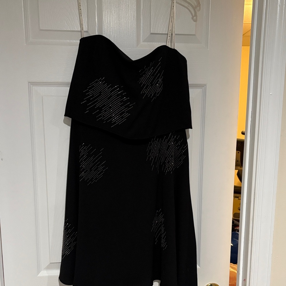 Elegant Black Strapless Cocktail Dress